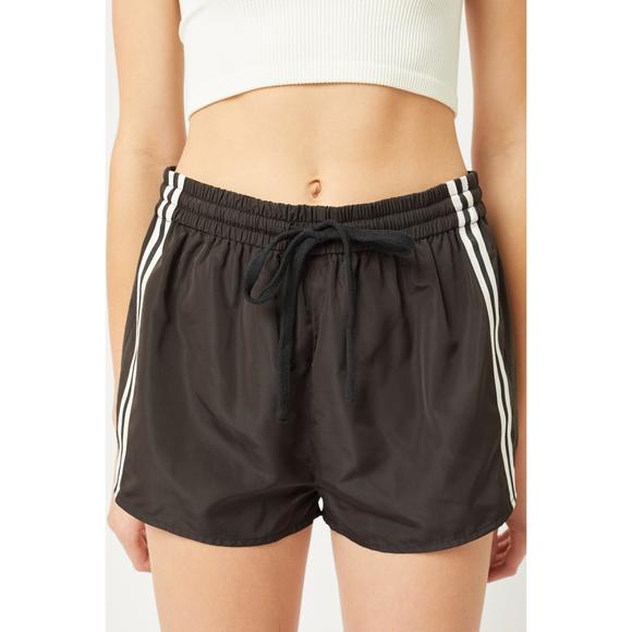 Rachell`s Boutique Pants - A Pair Of Windbreaker Shorts